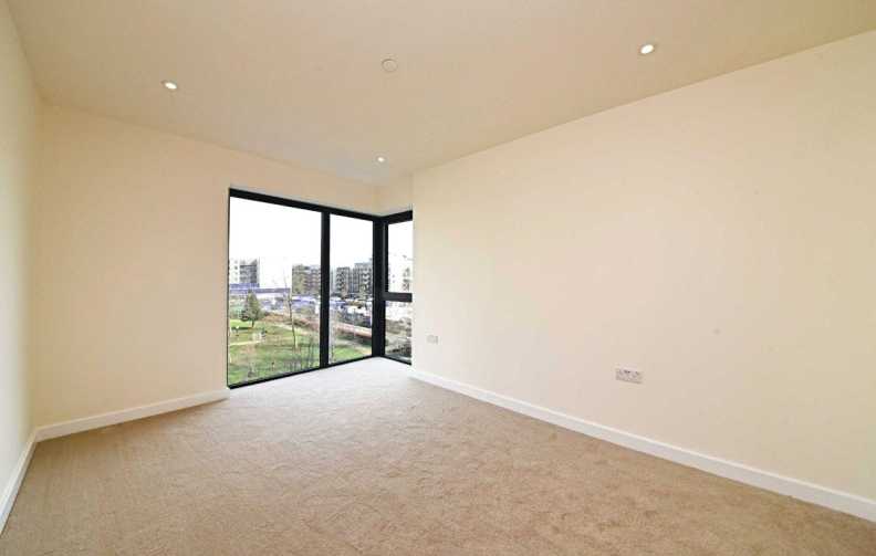 2 bedrooms apartments/flats to sale in Beaufort Square, Beaufort Park, Colindale-image 4