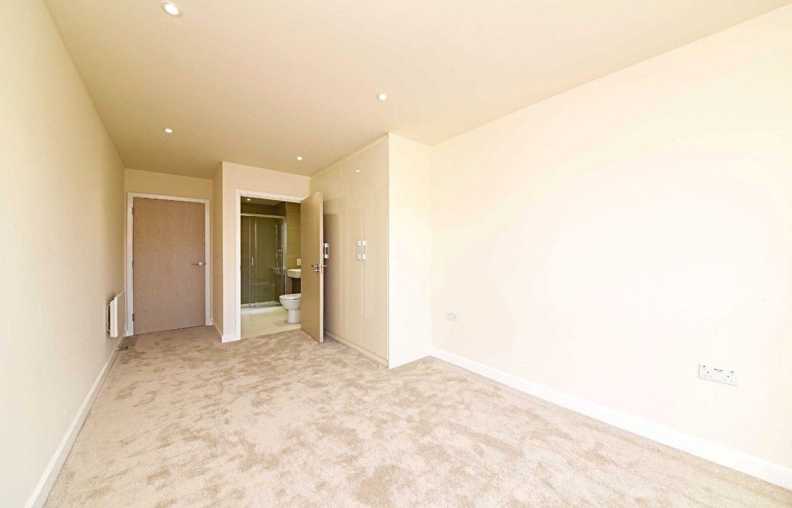2 bedrooms apartments/flats to sale in Beaufort Square, Beaufort Park, Colindale-image 9