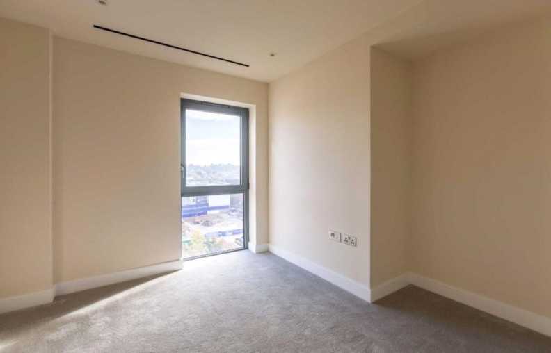 3 bedrooms apartments/flats to sale in Beaufort Square, Beaufort Park, Colindale-image 4