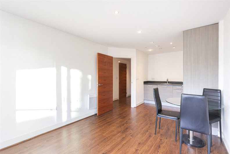 1 bedroom apartments/flats to sale in Bromyard Avenue, Acton-image 2
