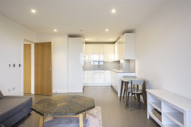 Lismore Boulevard, Colindale Gardens - NW9 view 2