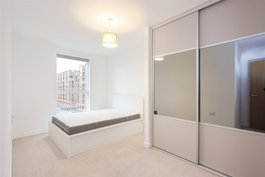 Lismore Boulevard, Colindale Gardens - NW9 view 4