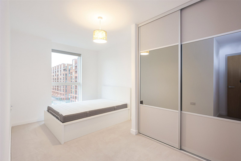 2 bedrooms apartments/flats for sale in Lismore Boulevard, Colindale Gardens - NW9 view 4