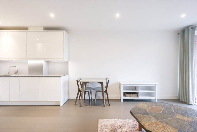 2 bedrooms apartments/flats for sale in Lismore Boulevard, Colindale Gardens - NW9 view 10