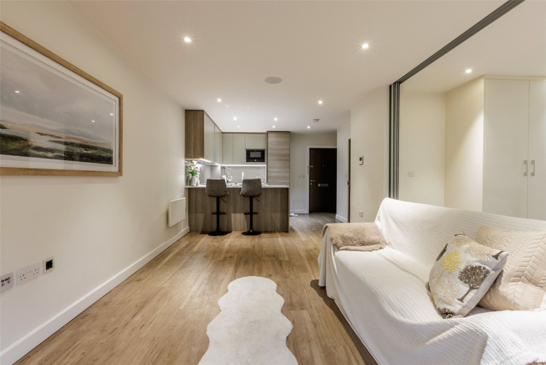 1 bedroom apartments/flats for sale in Boulevard Drive, Beaufort Park, Colindale - NW9 view 6