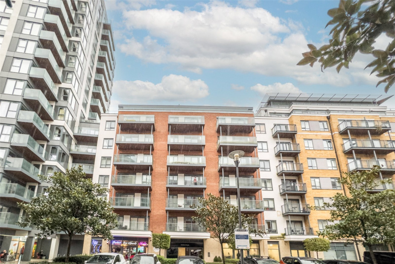 1 bedroom apartments/flats for sale in Boulevard Drive, Beaufort Park, Colindale - NW9 view 12