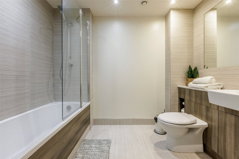 1 bedroom apartments/flats for sale in Boulevard Drive, Beaufort Park, Colindale - NW9 view 4