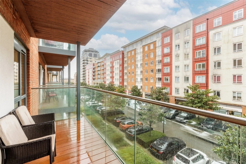 1 bedroom apartments/flats to sale in Boulevard Drive, Beaufort Park, Colindale-image 5