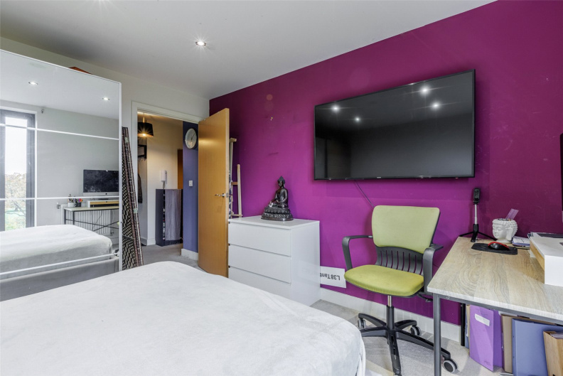 1 bedroom apartments/flats for sale in Nobel Close, Pulse, Colindale - NW9 view 5