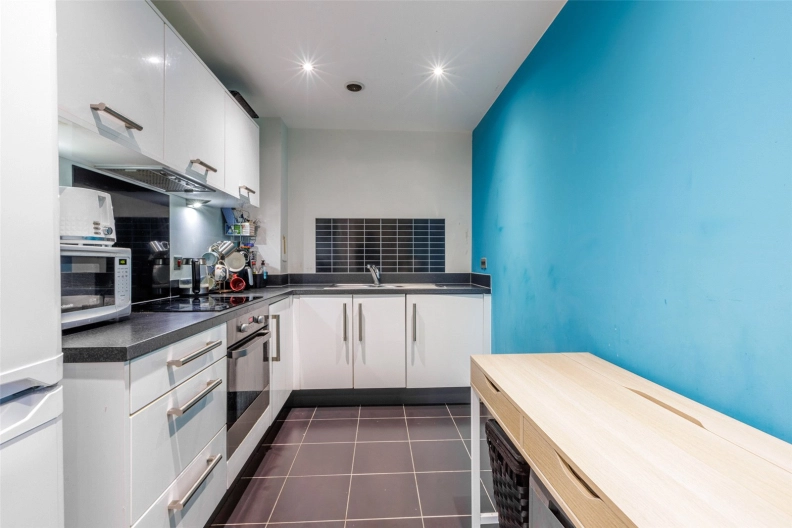 1 bedroom apartments/flats to sale in Nobel Close, Pulse, Colindale-image 7