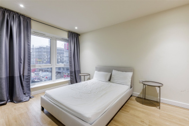 Beaufort Square, Beaufort Park, Colindale - NW9 view 3