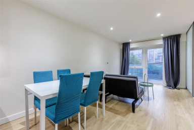 Beaufort Square, Beaufort Park, Colindale - NW9 view 7