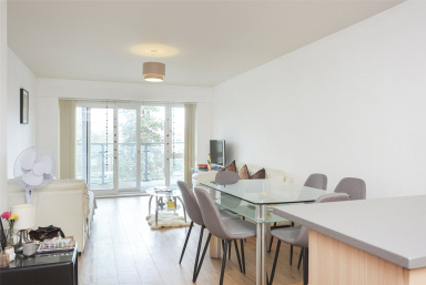 Heritage Avenue, Beaufort Park, Colindale - NW9 view 4