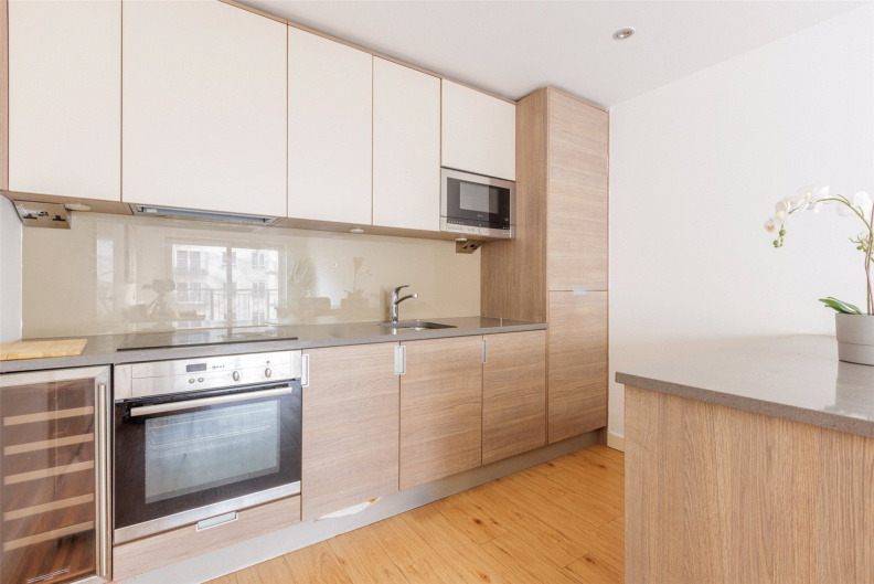 2 bedrooms apartments/flats for sale in Heritage Avenue, Beaufort Park, Colindale - NW9 view 6