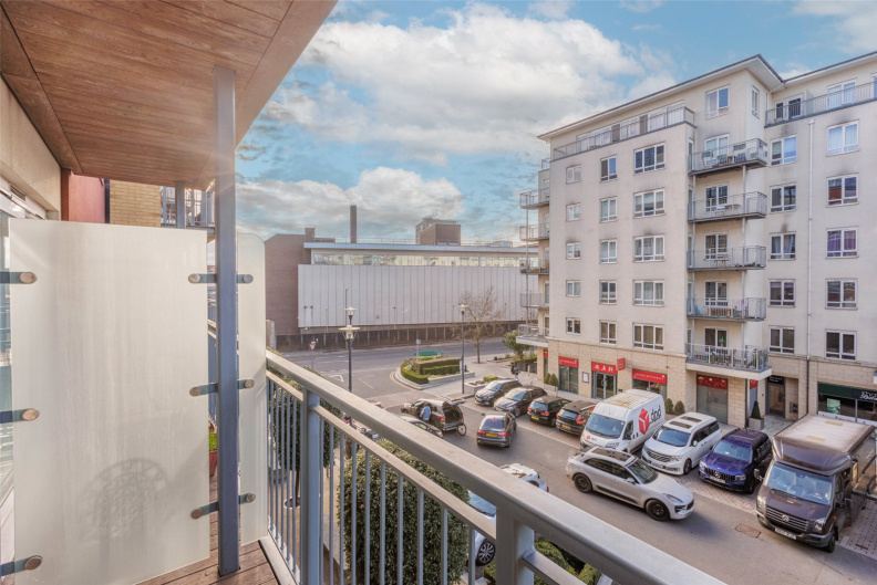 2 bedrooms apartments/flats for sale in Heritage Avenue, Beaufort Park, Colindale - NW9 view 10