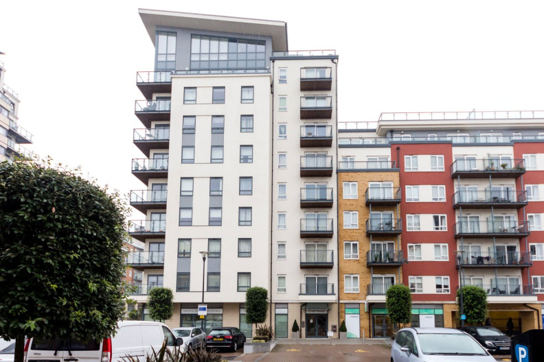 2 bedrooms apartments/flats for sale in Heritage Avenue, Beaufort Park, Colindale - NW9 view 13