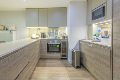 East Drive, Beaufort Park, Colindale - NW9 view 4