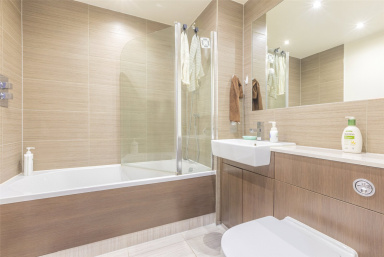 East Drive, Beaufort Park, Colindale - NW9 view 6