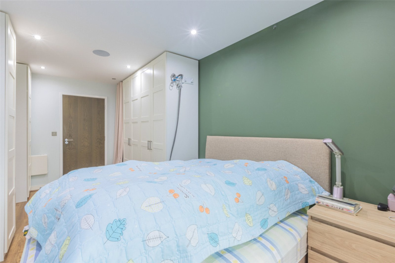 2 bedrooms apartments/flats to sale in East Drive, Beaufort Park, Colindale-image 7