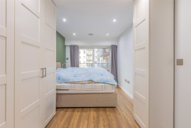 East Drive, Beaufort Park, Colindale - NW9 view 8