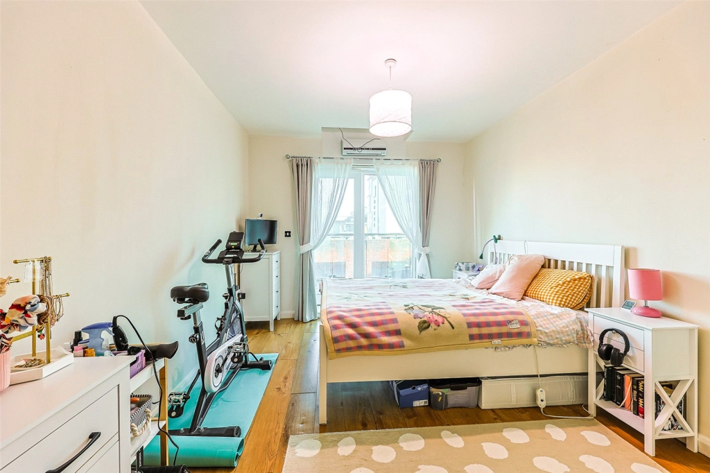 2 bedrooms apartments/flats for sale in Uxbridge Road, Ealing - W5 view 6
