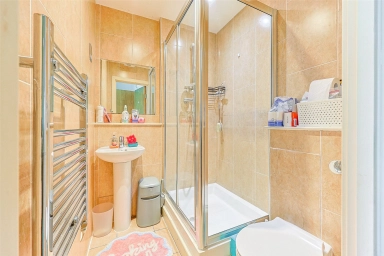 Uxbridge Road, Ealing - W5 view 9