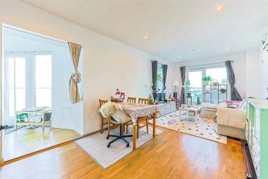 Uxbridge Road, Ealing - W5 view 2