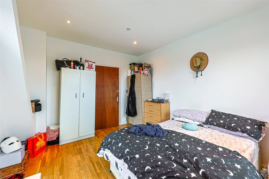 3 bedrooms apartments/flats for sale in Uxbridge Road, Ealing - W5 view 10