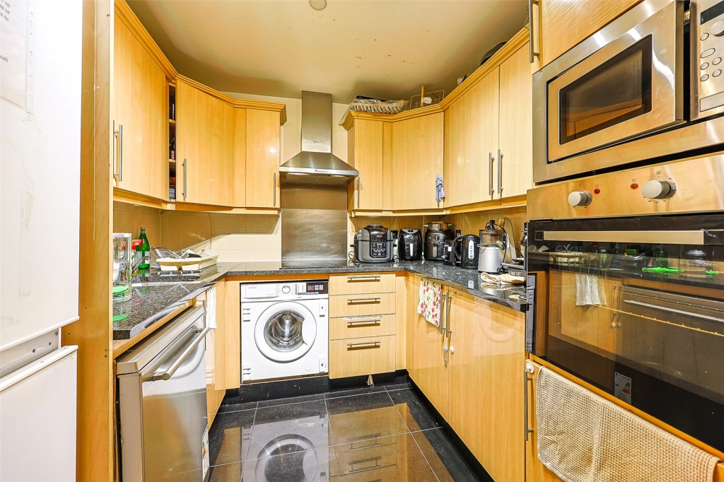 3 bedrooms apartments/flats for sale in Uxbridge Road, Ealing - W5 view 5