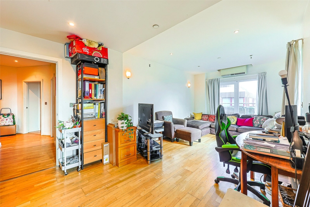 2 bedrooms apartments/flats for sale in Uxbridge Road, Ealing - W5 view 13