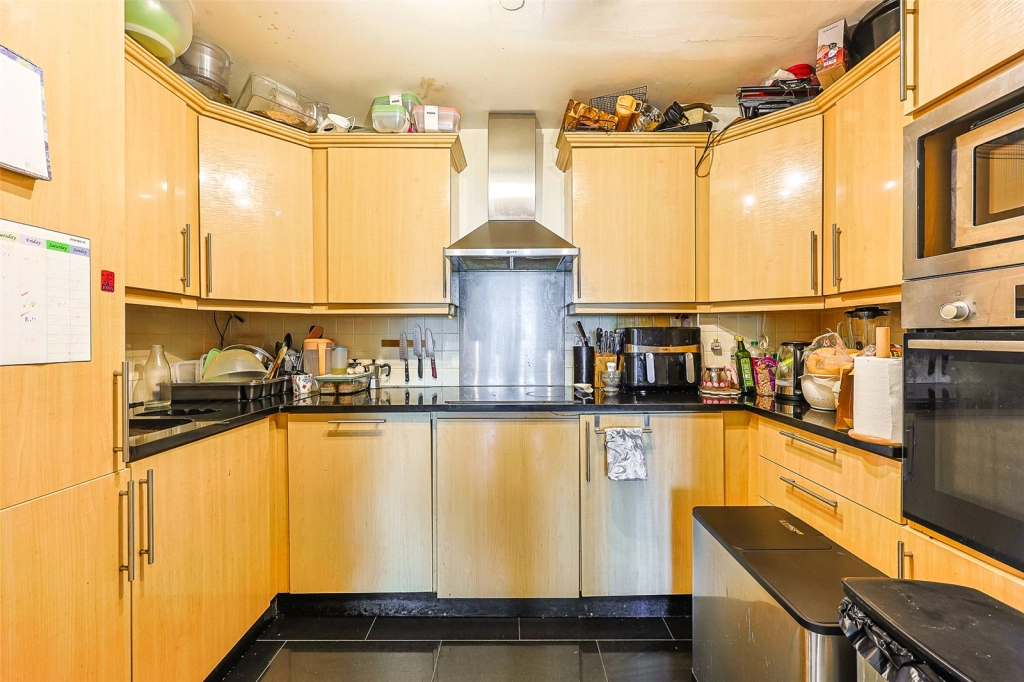 2 bedrooms apartments/flats for sale in Uxbridge Road, Ealing - W5 view 4