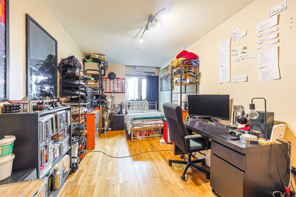 2 bedrooms apartments/flats for sale in Uxbridge Road, Ealing - W5 view 16