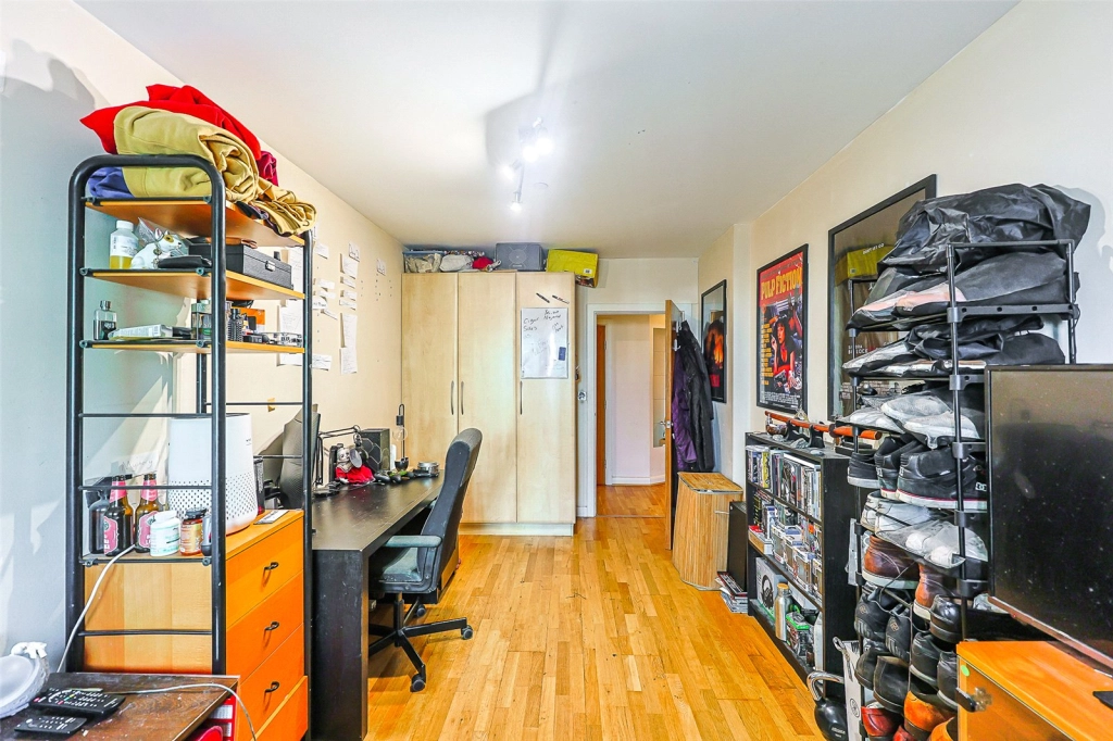 2 bedrooms apartments/flats for sale in Uxbridge Road, Ealing - W5 view 6