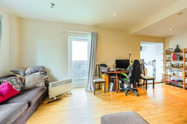 Uxbridge Road, Ealing - W5 view 3