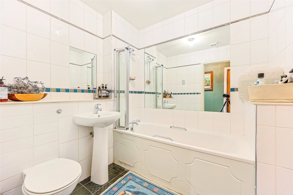 2 bedrooms apartments/flats for sale in Uxbridge Road, Ealing - W5 view 8