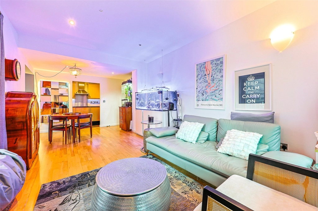 2 bedrooms apartments/flats for sale in Uxbridge Road, Ealing - W5 view 2