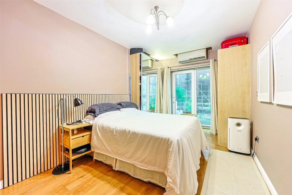 2 bedrooms apartments/flats for sale in Uxbridge Road, Ealing - W5 view 5