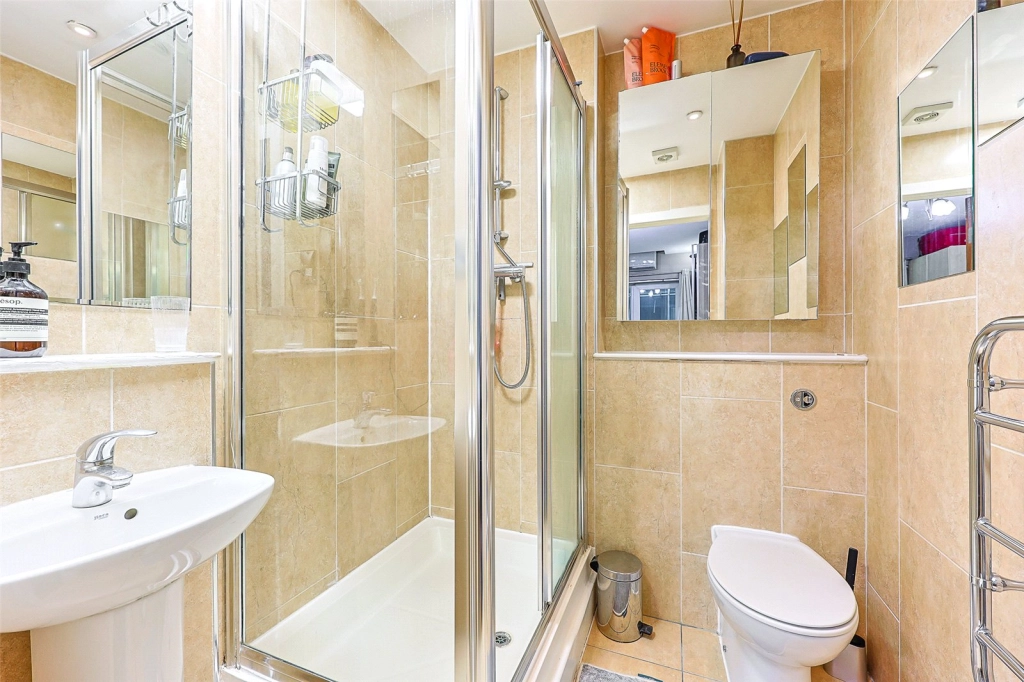 2 bedrooms apartments/flats for sale in Uxbridge Road, Ealing - W5 view 18