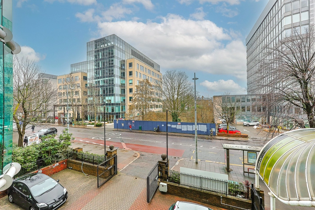 2 bedrooms apartments/flats for sale in Uxbridge Road, Ealing - W5 view 10