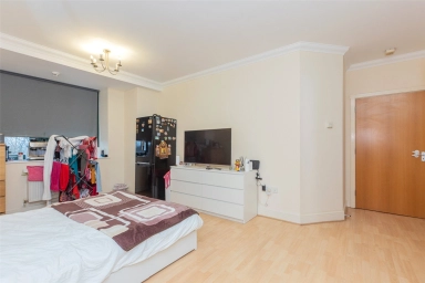 Brunswick Road, Ealing - W5 view 12