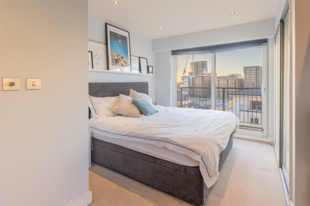 2 bedrooms apartments/flats for sale in Heritage Avenue, Beaufort Park, Colindale - NW9 view 14