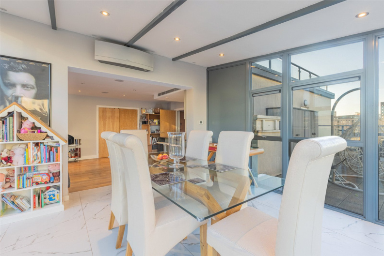 2 bedrooms apartments/flats to sale in Heritage Avenue, Beaufort Park, Colindale-image 7