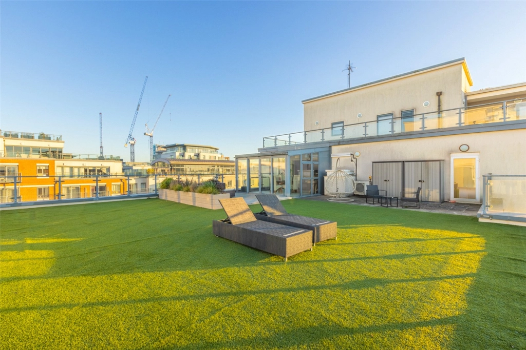 2 bedrooms apartments/flats for sale in Heritage Avenue, Beaufort Park, Colindale - NW9 view 22