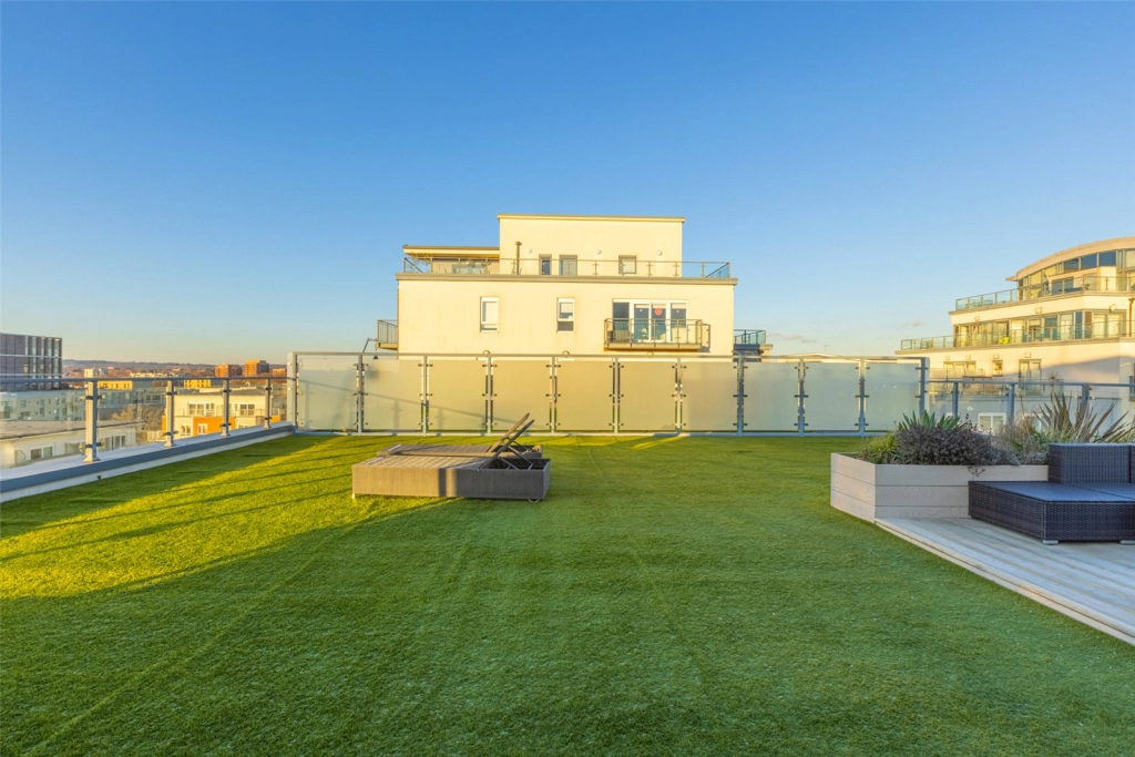 2 bedrooms apartments/flats for sale in Heritage Avenue, Beaufort Park, Colindale - NW9 view 23