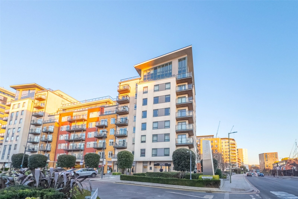 2 bedrooms apartments/flats for sale in Heritage Avenue, Beaufort Park, Colindale - NW9 view 27