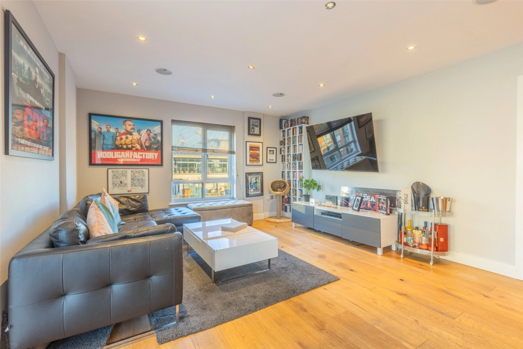 2 bedrooms apartments/flats for sale in Heritage Avenue, Beaufort Park, Colindale - NW9 view 3