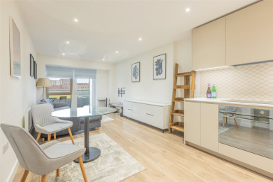 Aerodrome Road, Beaufort Park, Colindale - NW9 view 2