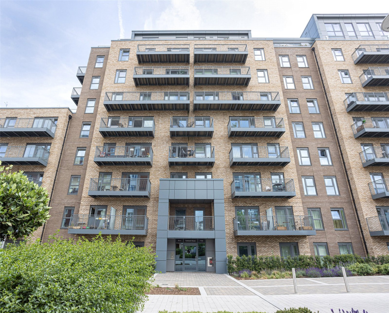 Studio apartments/flats to sale in Beaufort Square, Beaufort Park, Colindale-image 1