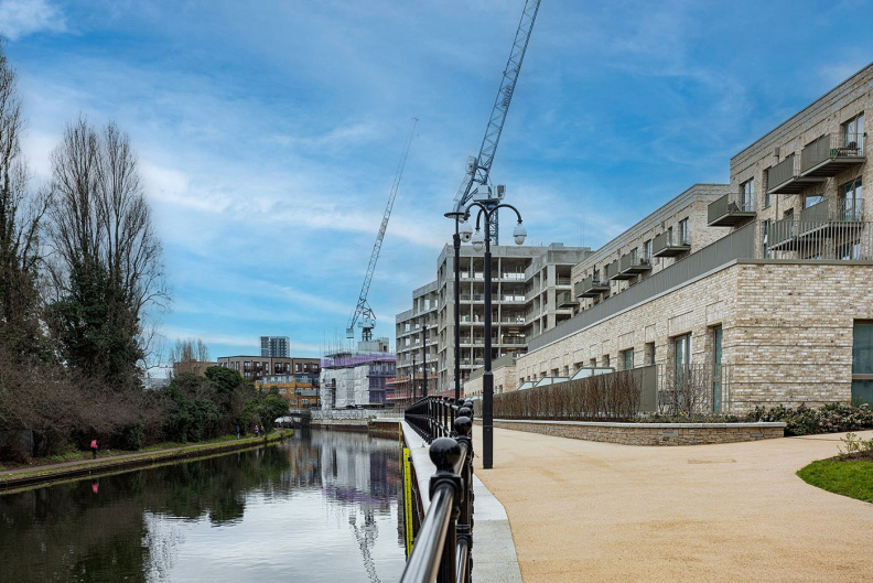 1 bedroom apartments/flats for sale in Grand Union, Beresford Avenue,, Wembley - HA0 view 3