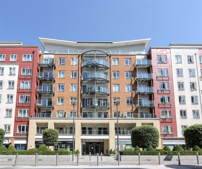 1 bedroom apartments/flats to sale in Boulevard Drive, Beaufort Park, Colindale-image 1